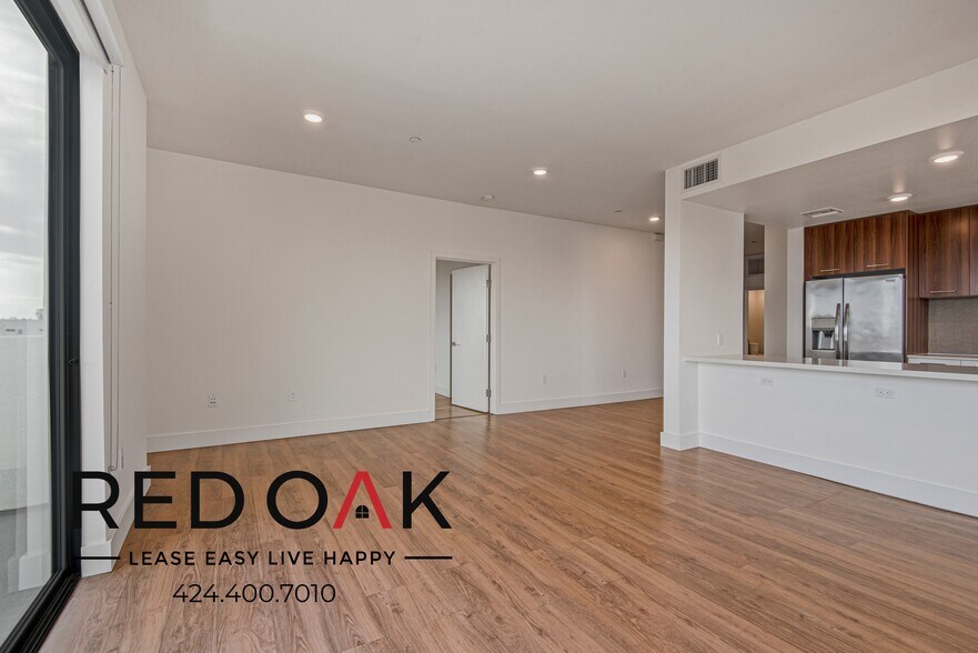 Building Photo - 5727 La Mirada Ave