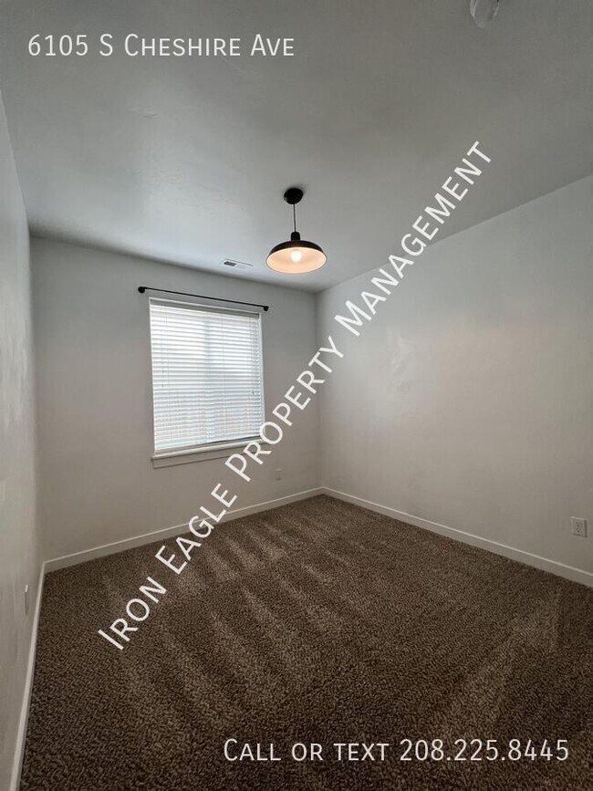 Building Photo - 6105 S Cheshire Ave