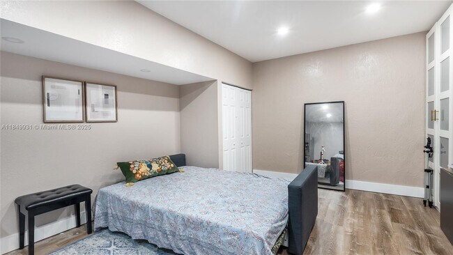 Building Photo - 4025 Sapphire Ln