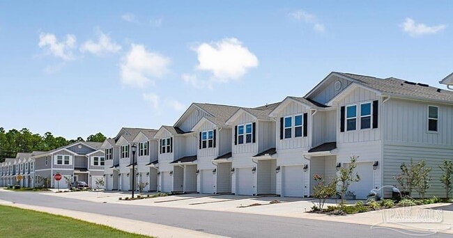 Building Photo - 3 Egret Ave