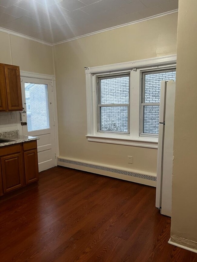 Building Photo - 629 N Jefferson St