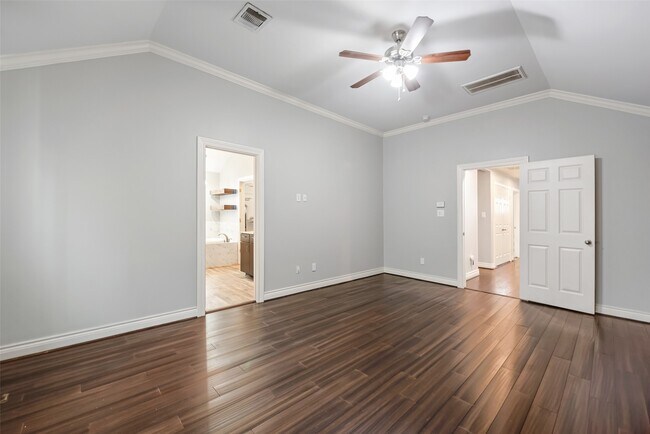 Building Photo - 5950 Kansas St