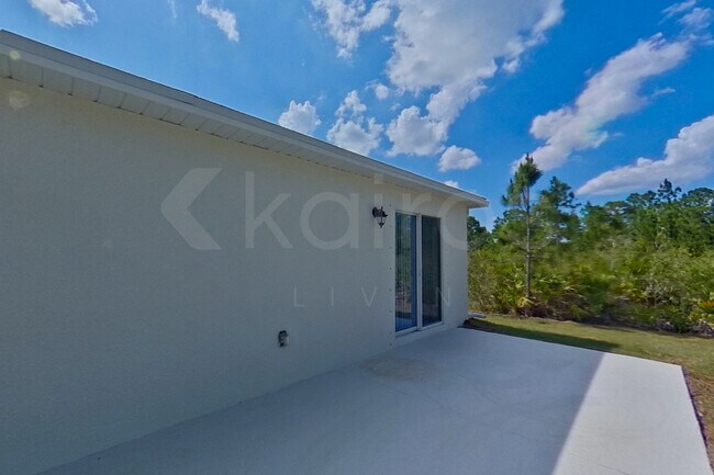 Building Photo - 1304 Congress Ave