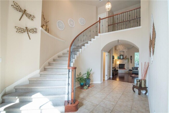Building Photo - 6801 Magenta Ln
