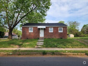 Building Photo - AVAILABLE NOW!