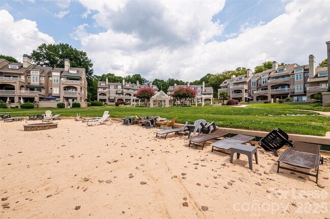 Building Photo - 646 Portside Dr