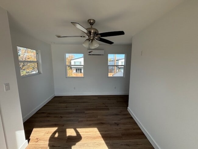 Building Photo - 521 E Yellowstone Ave