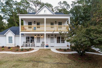 Building Photo - 388 Sanders St