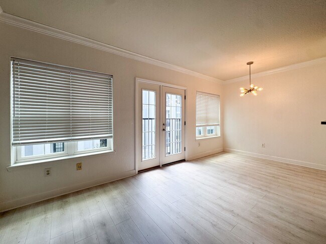 Building Photo - The Grande Downtown - Spacious 1/1 in the heart of Downtown Orlando!