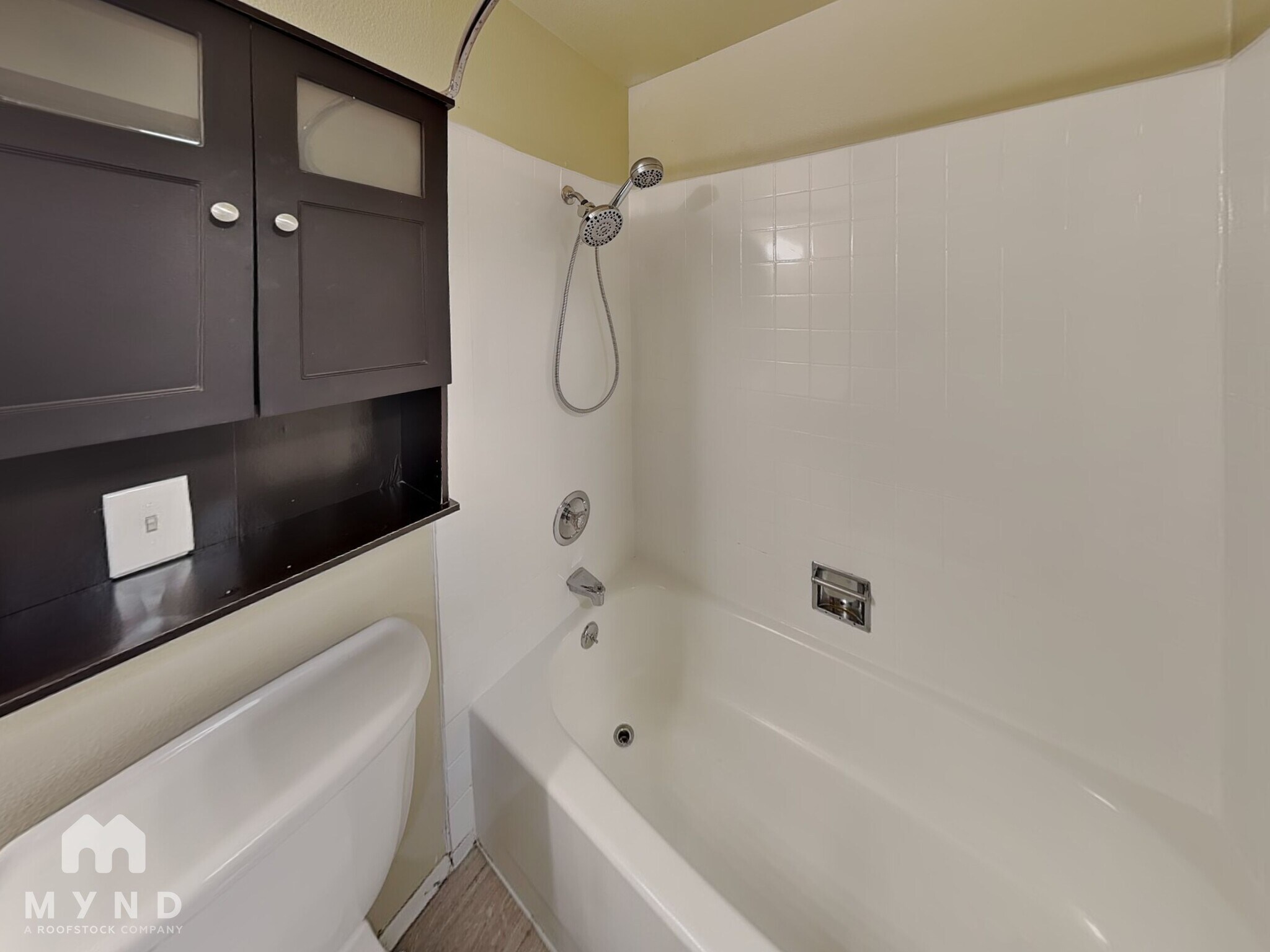 Building Photo - 218 10th St