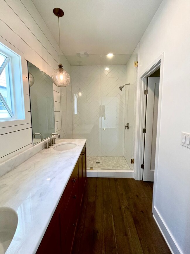 Building Photo - 3bed/3.5Bath LakeFront Home in Trilith