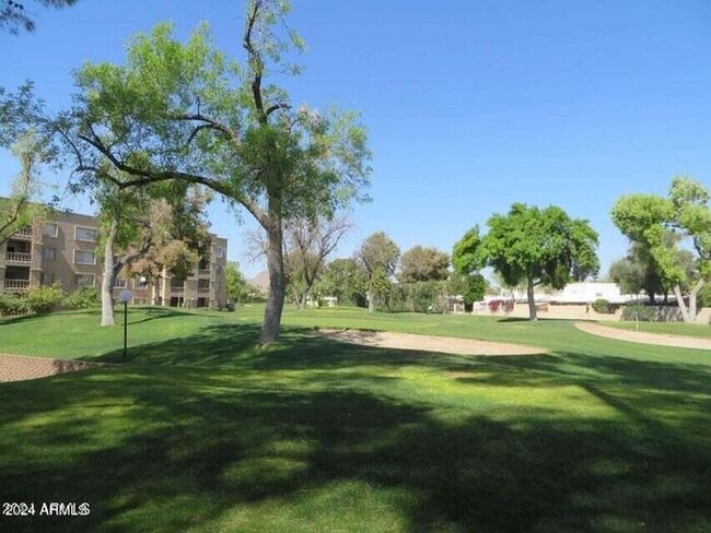 Building Photo - Lovely Scottsdale Shadows Rental