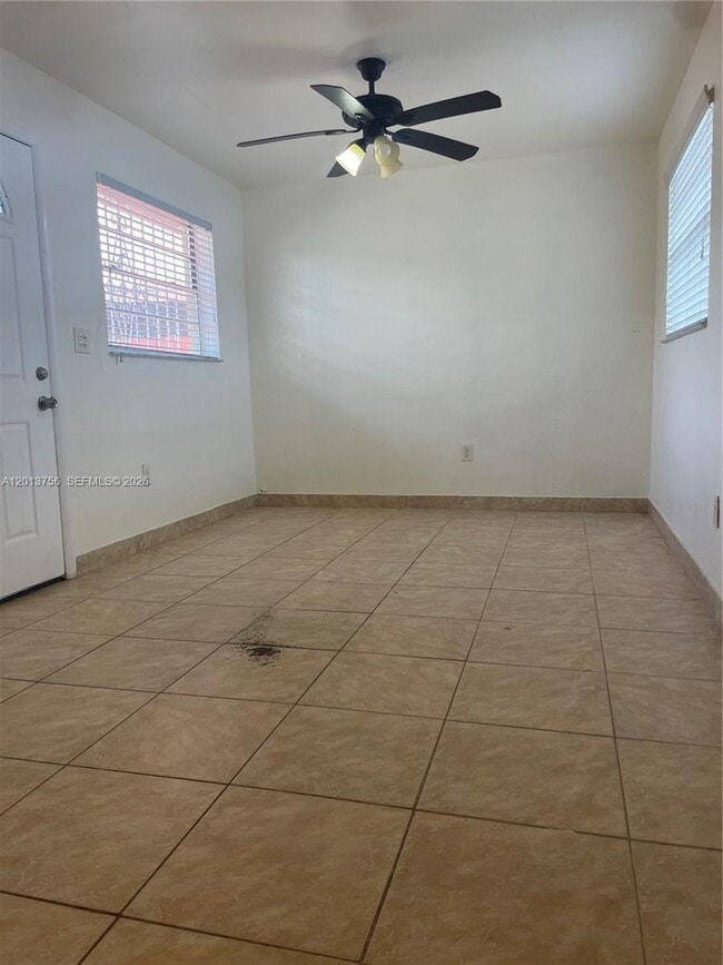 Building Photo - 4115 SW 108th Ave