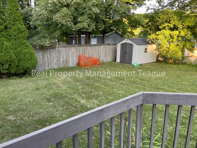 Building Photo - Beautiful Single Family Home