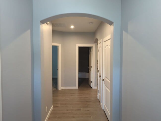 Building Photo - Modern 3 Bedroom Home with Spacious Layout!
