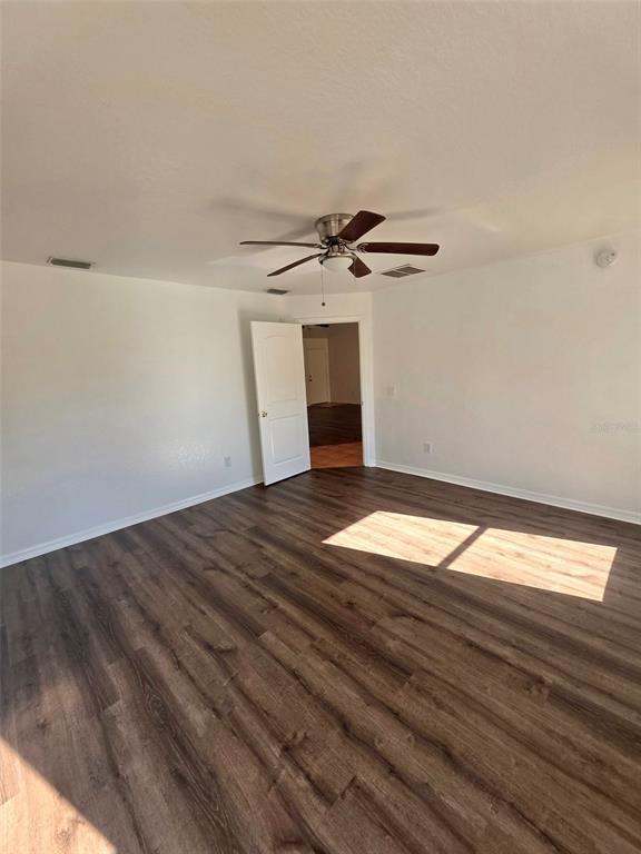 Building Photo - 16 Oak Cir