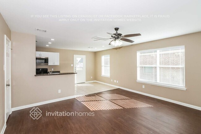 Building Photo - 28910 Rio Grande River Dr