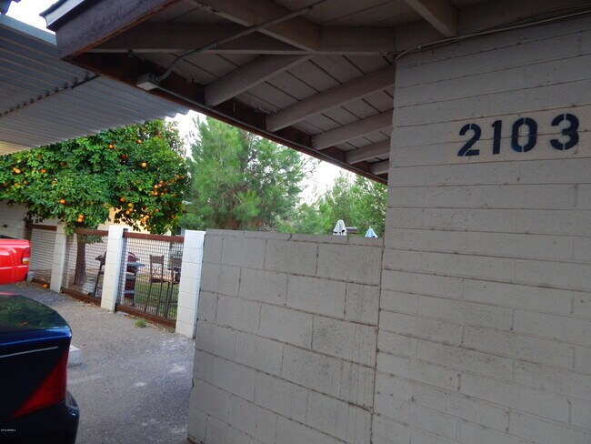 Building Photo - 2103 S Granada Dr
