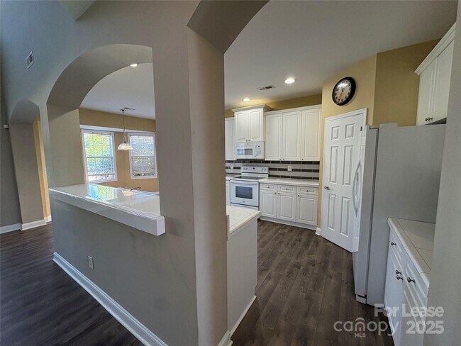 Building Photo - 118 Middleton Pl