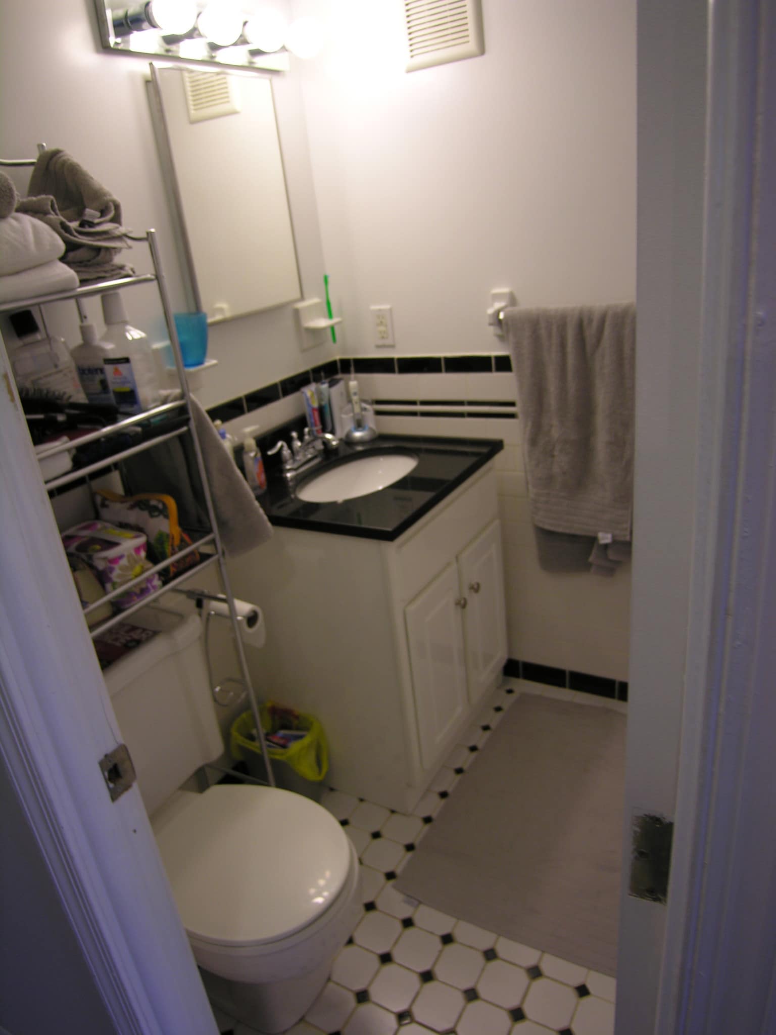 Building Photo - 280 Greenough St