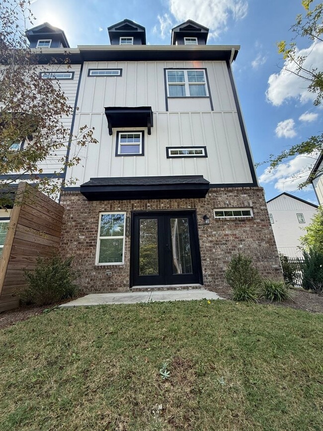 Building Photo - BRAND NEW TOWNHOMES AVALIABLE NOW