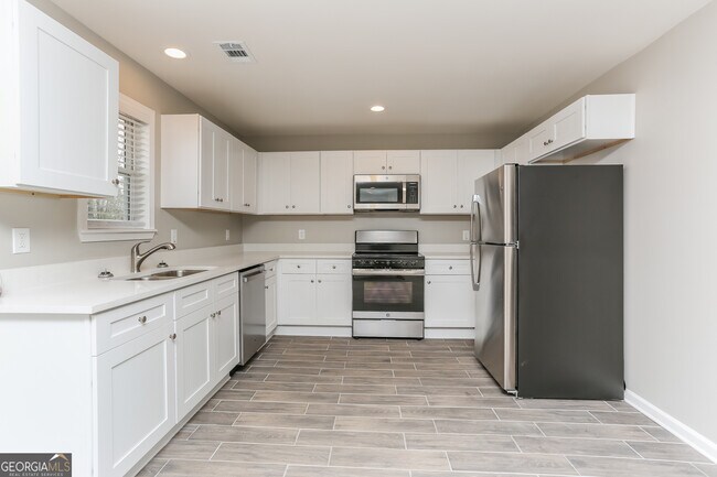 Building Photo - 5788 Adrian Ln