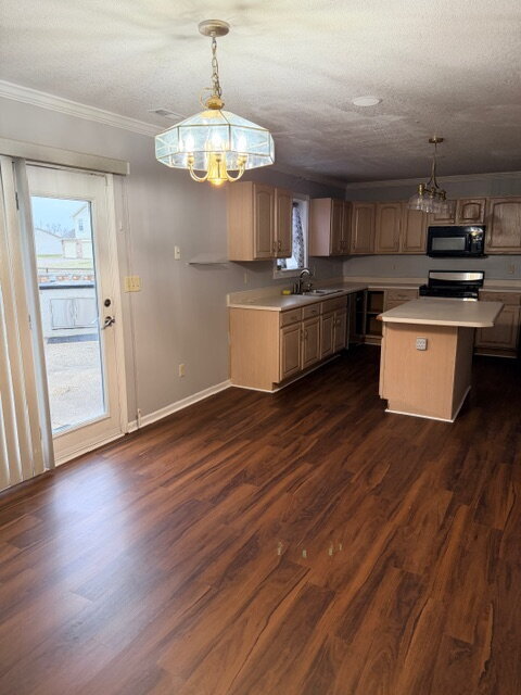 Building Photo - "Charming 4-Bed Oasis on Kidwell Court – Spacious Living with 2.5 Baths in Indianapolis!"