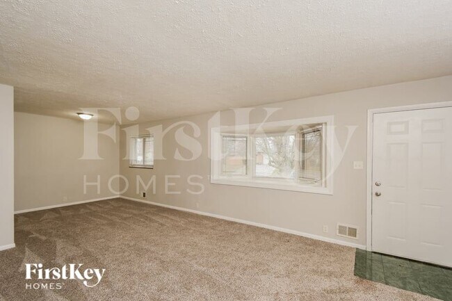 Building Photo - 5602 Culver St