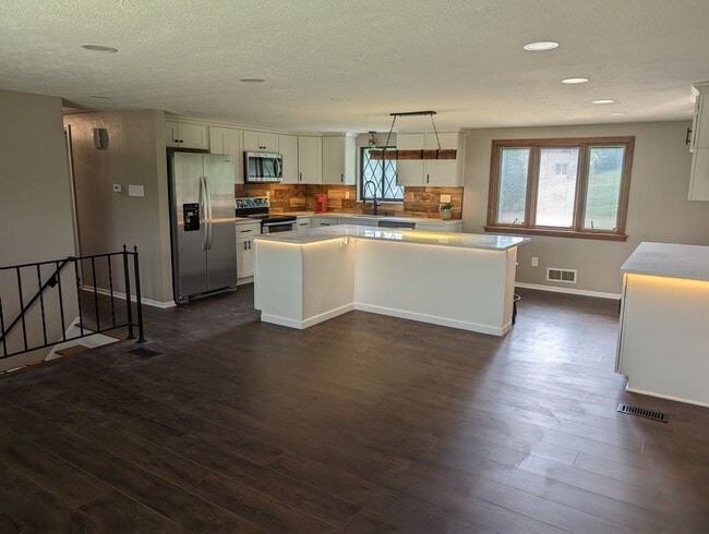 Building Photo - **********Brand new and Updated***Must see...