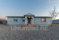 Building Photo - 3281 E Desert Dr