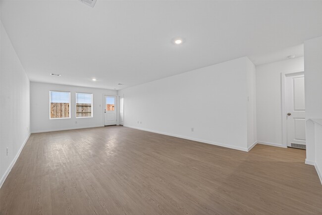 Building Photo - 3081 Majestic Sunrise Dr