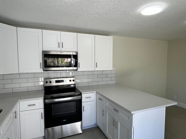 Building Photo - 1717 Erin Ct
