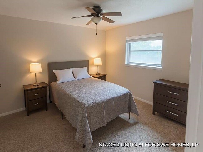 Building Photo - 718 Westbury St