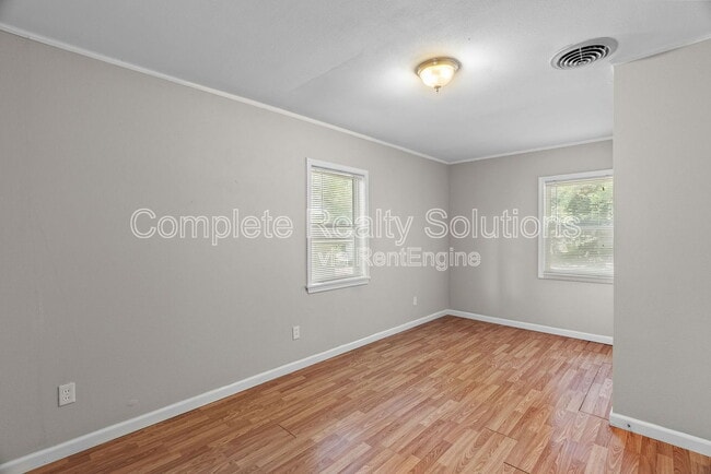Building Photo - 1144 Northdale Ave