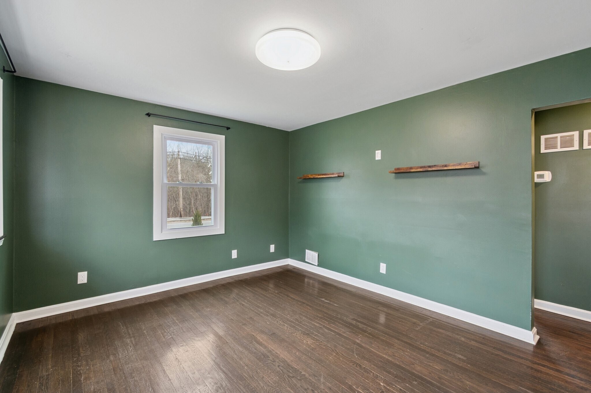 Building Photo - 14615 Crescent Dr