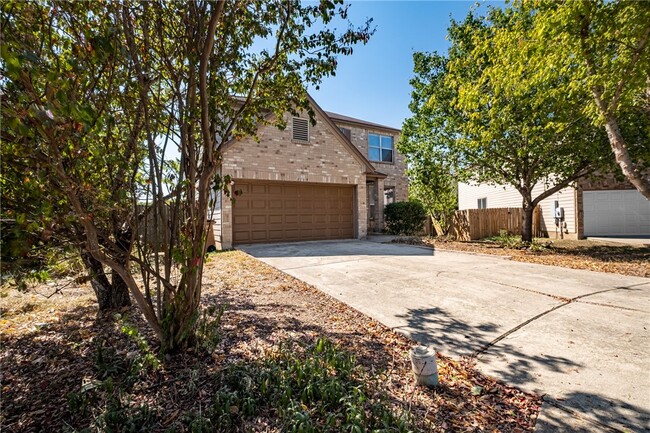 Building Photo - 8109 Verbank Villa
