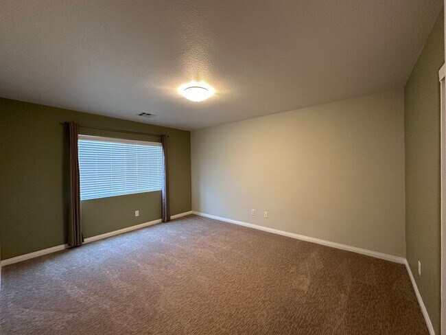 Building Photo - Summerlin Beauty