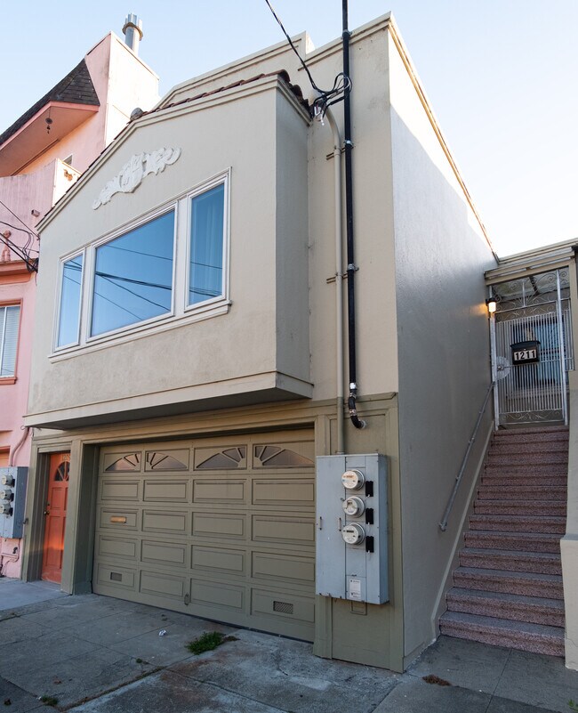 Top unit - 1211 34th Ave