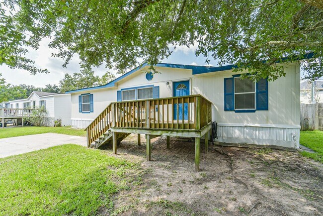 Building Photo - 33205 Wedgewood Dr