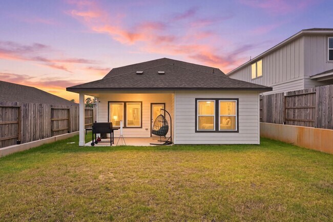Building Photo - 1734 Cayden Oak Ln