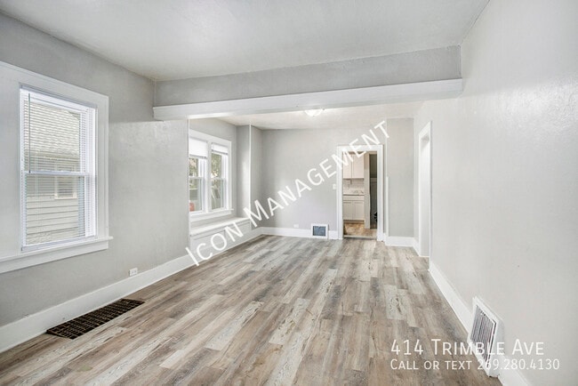 Building Photo - 414 Trimble Ave