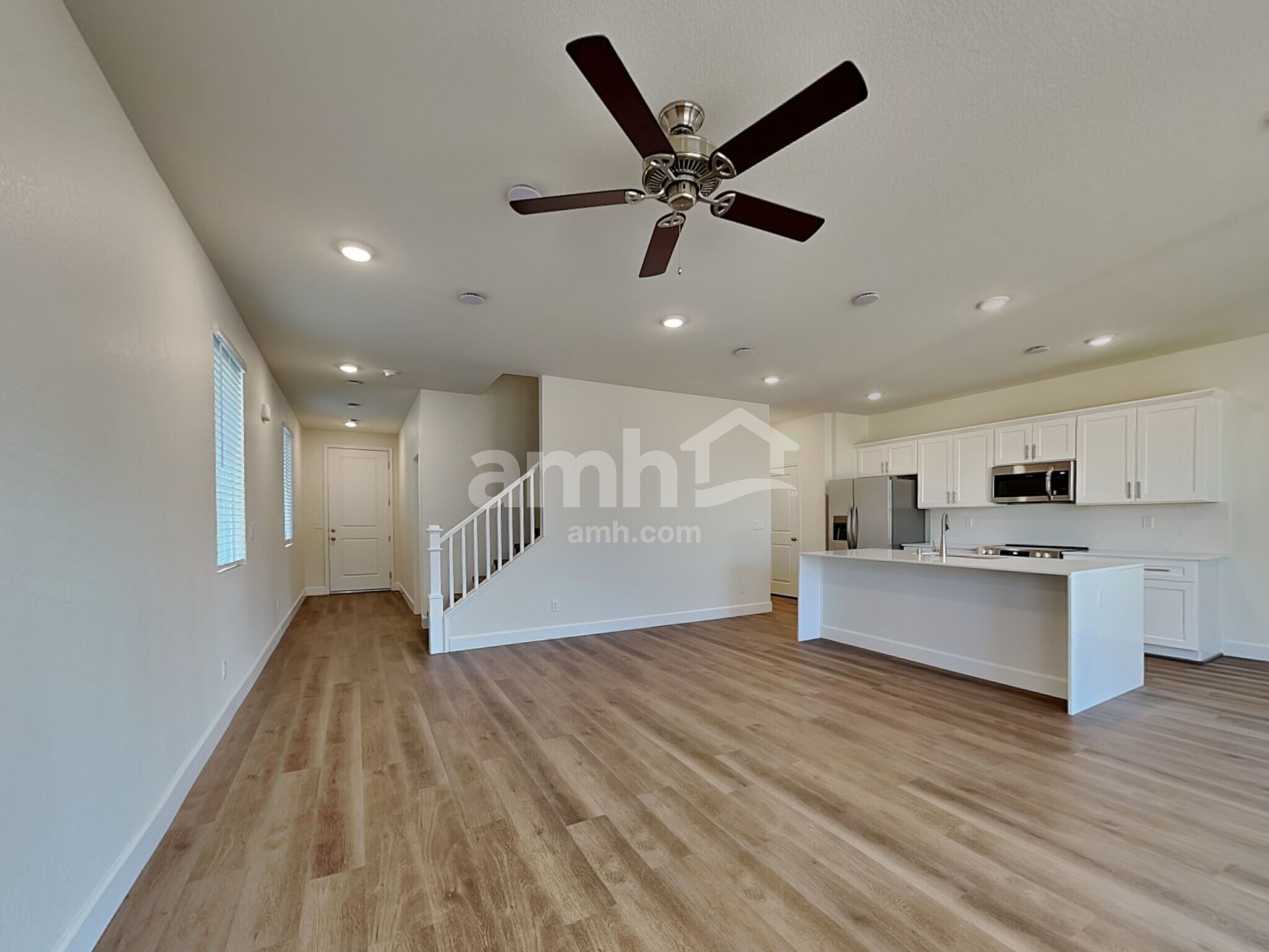Building Photo - 8906 Dwarf Chin Ave
