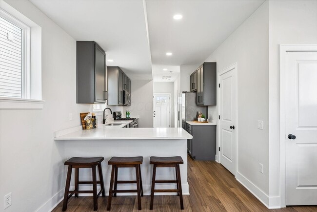 Building Photo - 283 N 18th St