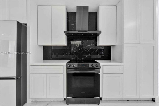 Building Photo - 860 NW 207th St