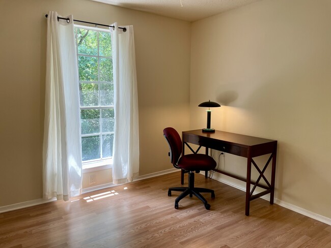 Second upstairs bedroom set up as an office - 716 Heavens Dr