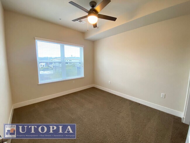 Building Photo - Beautiful 2 Bedroom, 1 Bathroom with a desirable balcony located in the heart of Seabright and cl...