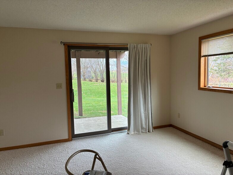 Building Photo - 1103 4th St NW