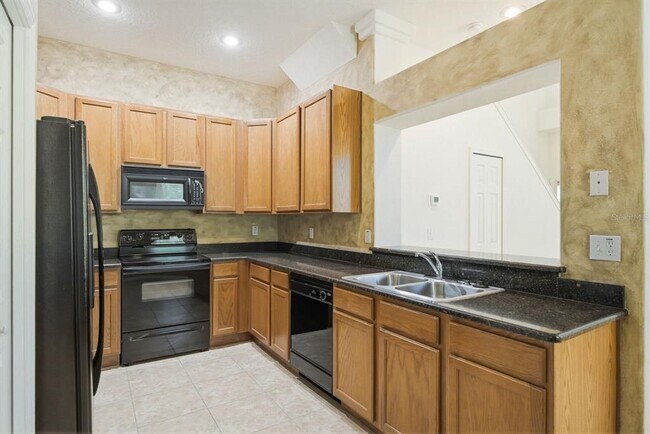 Building Photo - 1405 Ridge Terrace