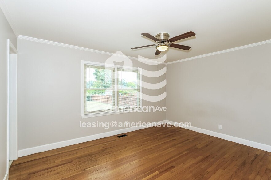 Building Photo - 3006 Eagle Dr