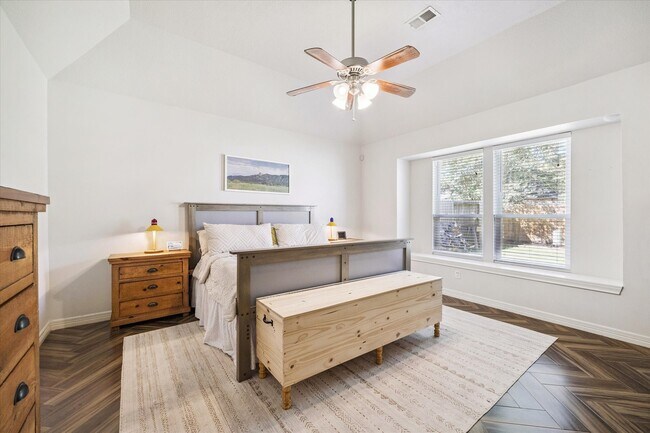 Building Photo - 1118 Sherfield Ridge Dr